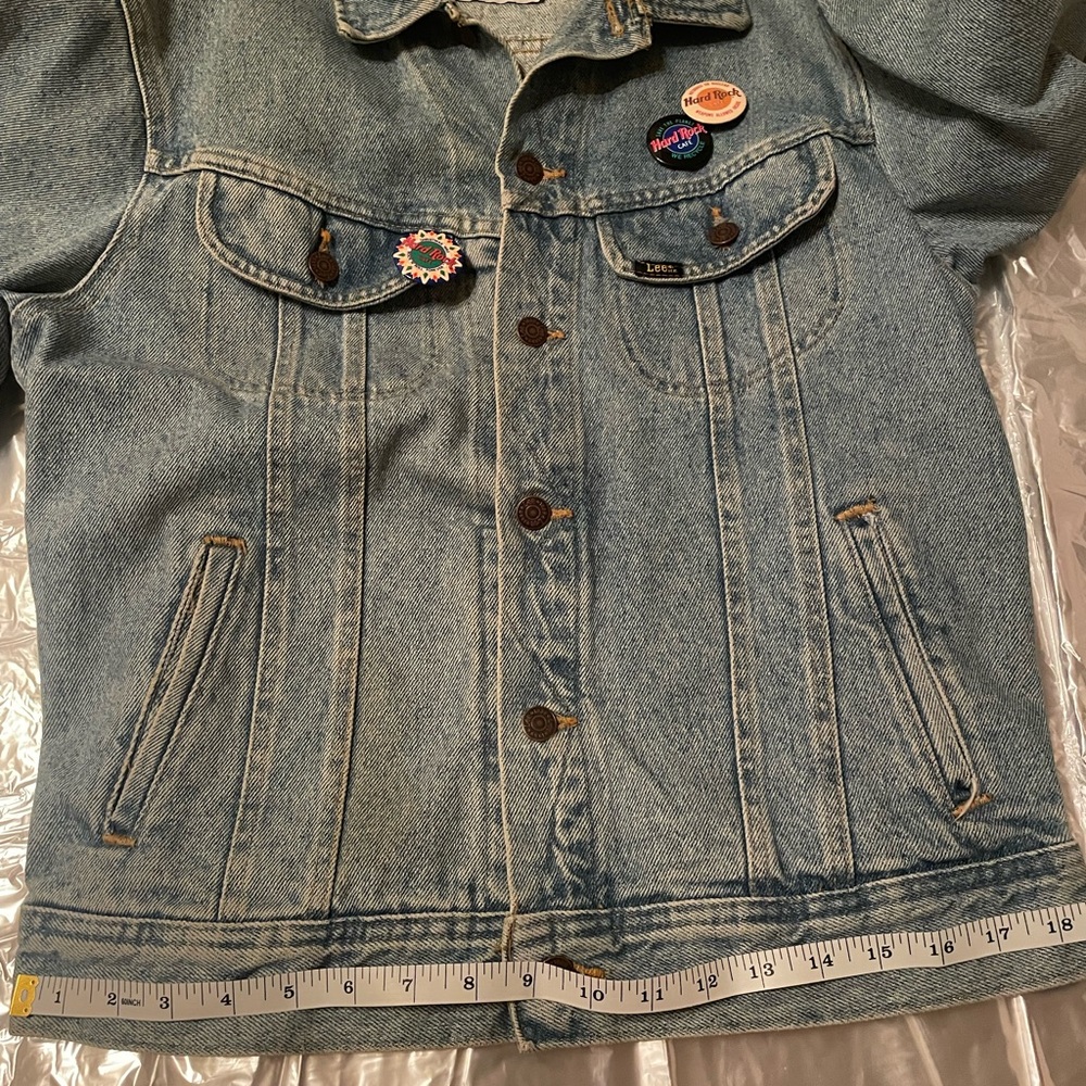Hard Rock Cafe Lee Jean Jacket Chicago Size Small Blue Denim - Picture 12 of 13
